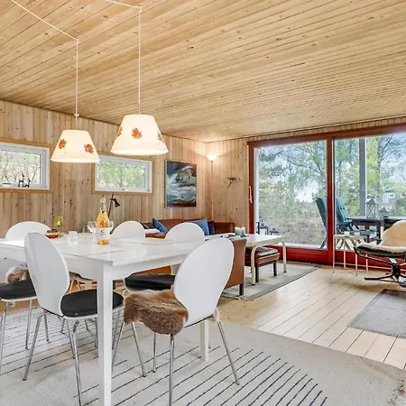 2 Bedroom Beautiful In